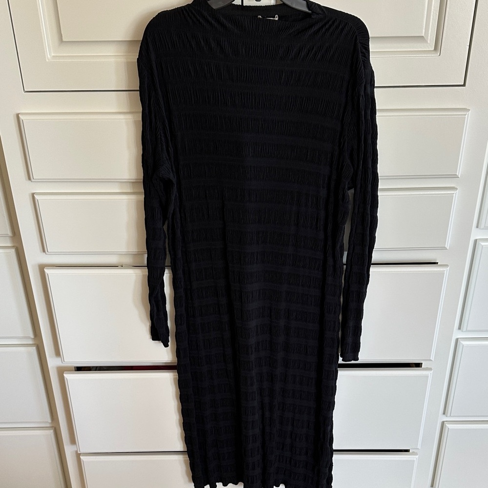 H&M Elegant Black Long Sleeve Dress